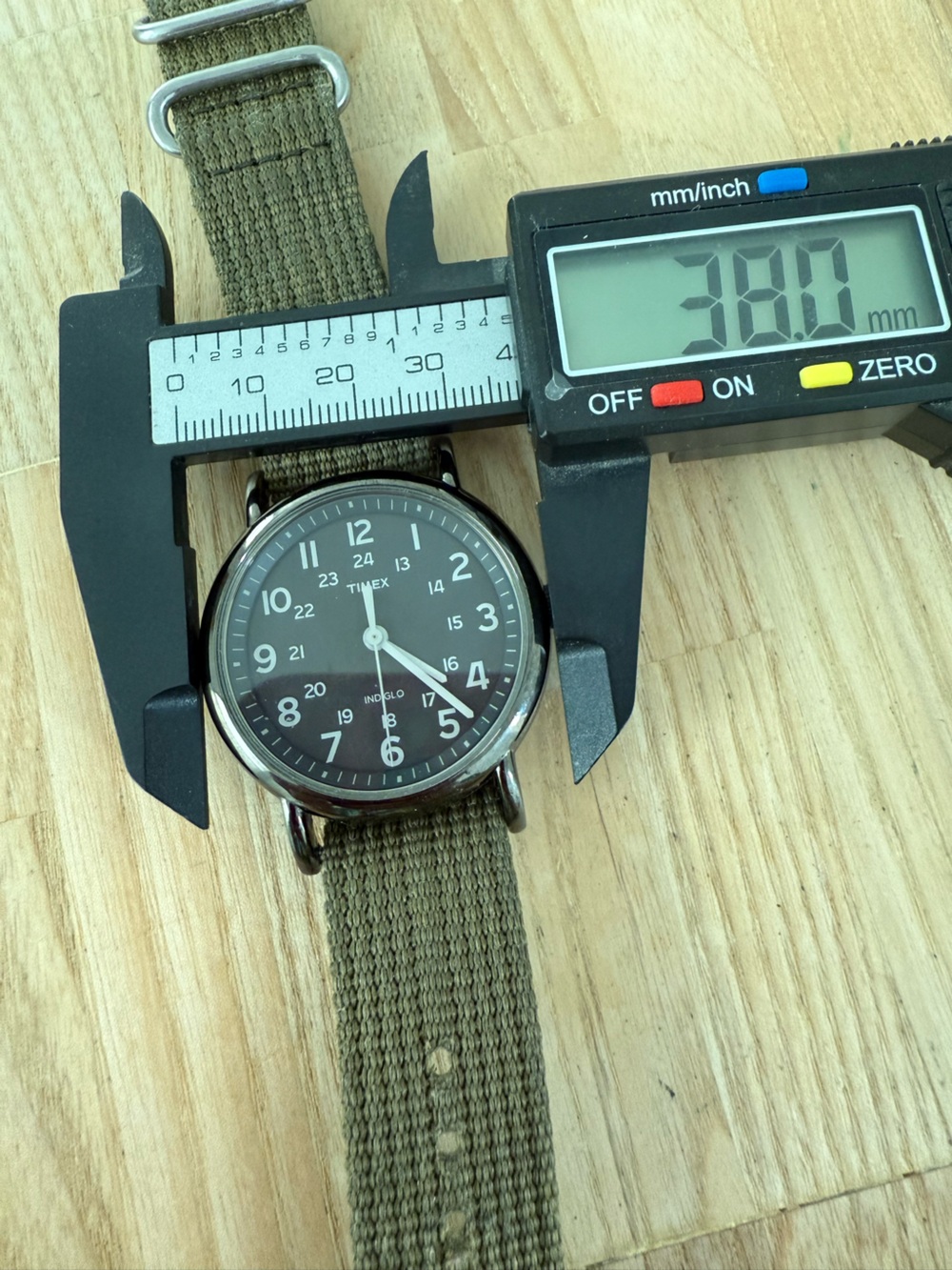 Timex weekender charcoal gray dial military green nylon strap watch NEW BATTERY - Picture 10 of 11